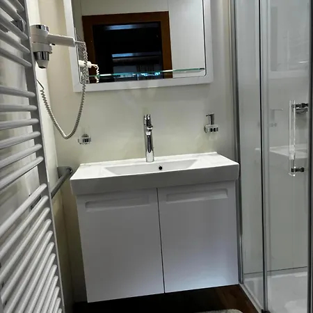 Geisler Apartment *